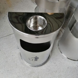 Thùng rác inox bán nguyệt