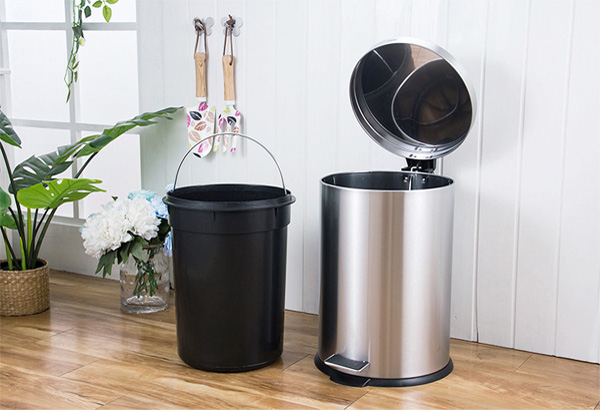 Hình ảnh thực tế của thùng rác inox đạp chân TRDI05